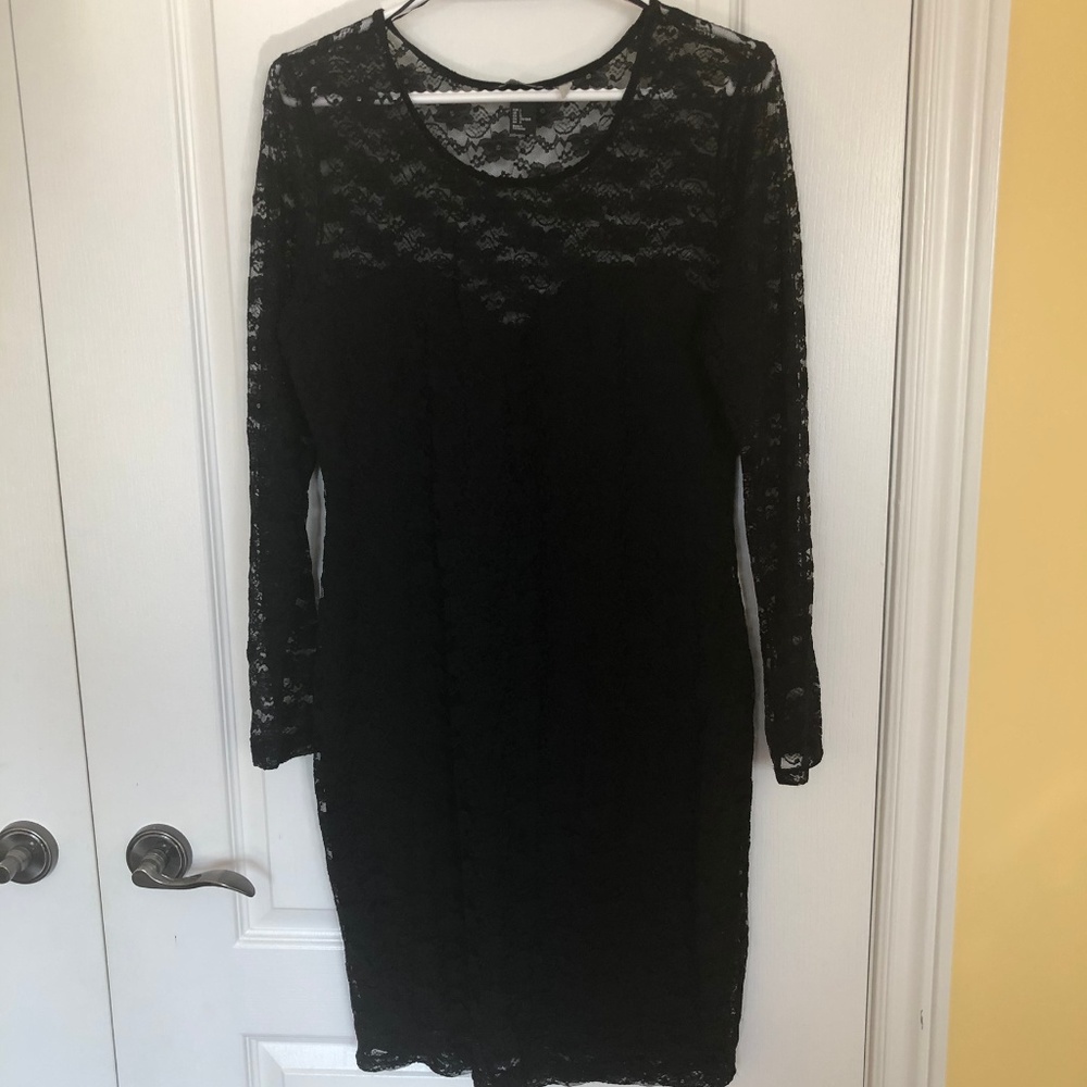 Long sleeve black lace dress